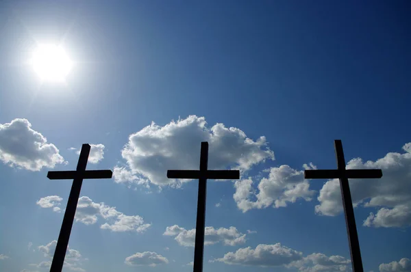 Tres Cruces Cielo Azul —  Fotos de Stock