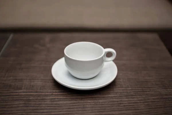 Tazza Caffè Sul Tavolo Vicino — Foto Stock