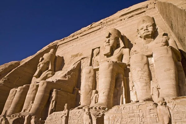 Estatuas Piedra Templo Del Faraón Egipcio — Foto de Stock