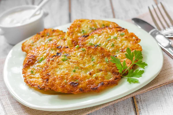 Gebratene Hausgemachte Kartoffelpuffer — Stockfoto