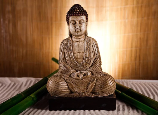 Zen Buddha Statue Lebendige Farben Natürlicher Ton — Stockfoto