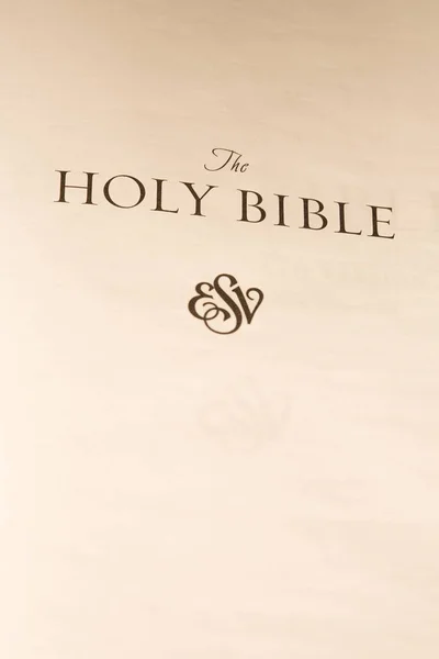 Prima Pagina Della Sacra Bibbia — Foto Stock
