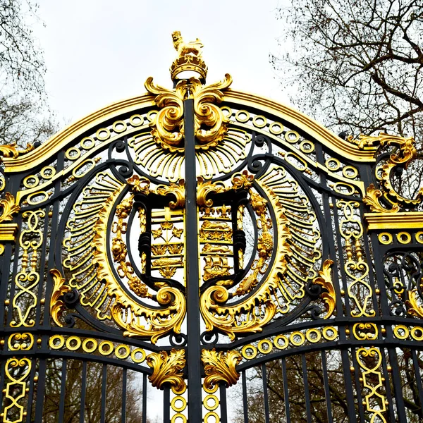 Londra Ngiltere Eski Metal Geçit Kraliyet Sarayı — Stok fotoğraf