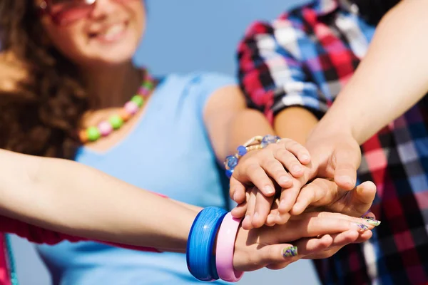 Grupo Jóvenes Felices Concepto Unidad — Foto de Stock