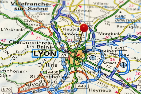 Primer Plano Ciudad Francesa Lyon Francia Una Hoja Ruta Fotografiada —  Fotos de Stock