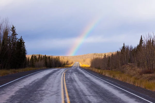 Wet Asphalt North Klondike Highway Road Leading Colourful Rainbow Late — Stock Photo, Image