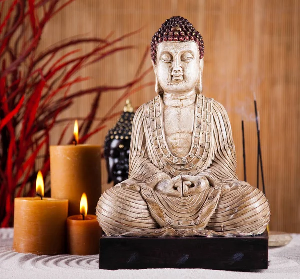 Buddha Mit Kerze Lebendige Farben Natürlicher Ton — Stockfoto