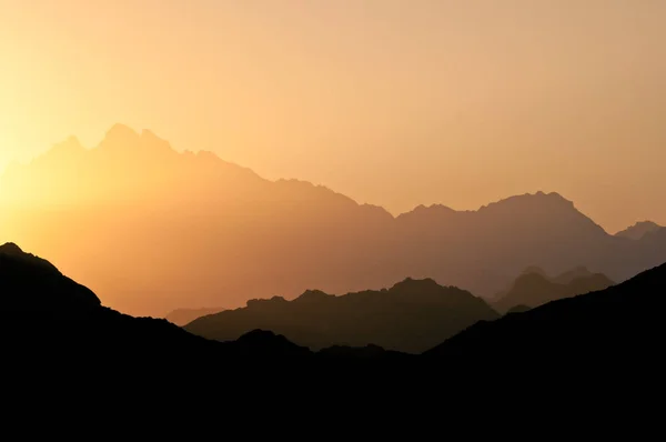 埃及石沙漠黄色日落 — 图库照片
