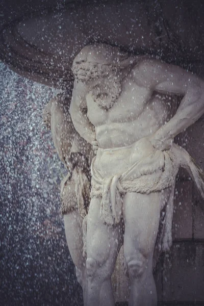ヘラクレス アランフエス宮殿の観賞用噴水 マドリード スペイン 2001年ユネスコの世界遺産 — ストック写真