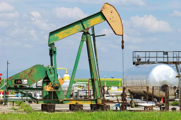 经营石油和天然气井详细信息 — 图库照片