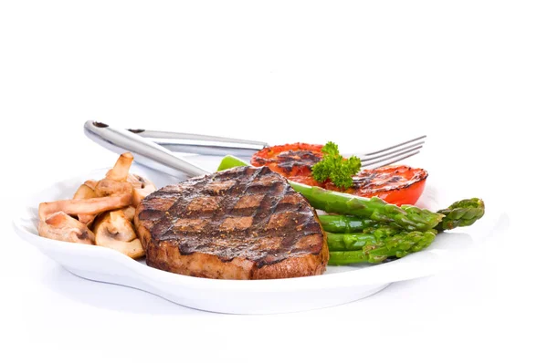 Œil Grillé Steak Rond Servi Avec Des Légumes — Photo