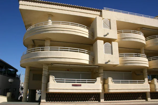 Apartamentos Residenciales Lujo Con Grandes Balcones — Foto de Stock