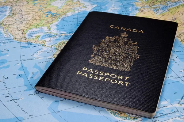 Фото Канадського Паспорта Мапі — стокове фото