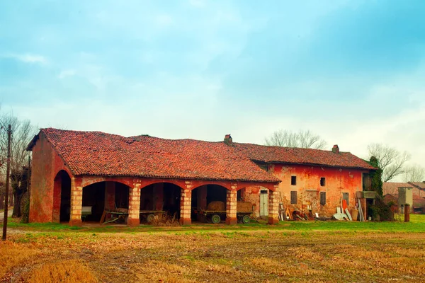 Bauernhaus Auf Dem Land Volle Sicht Auf Die Felder — Stockfoto