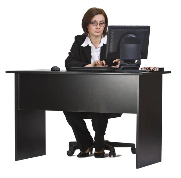 Empresária Trabalhando Computador Sua Mesa Escritório Isolado Contra Fundo Branco — Fotografia de Stock