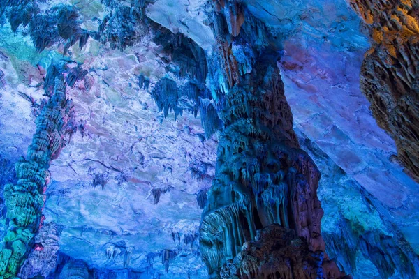 Image Stalactite Stalagmite Formations All Lighted Reed Flute Cave Guilin — Stock Photo, Image