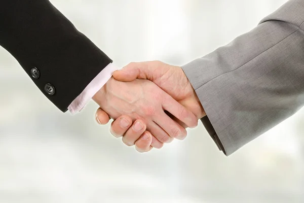 Close Pessoas Negócios Apertando Mãos Uns Com Outros — Fotografia de Stock