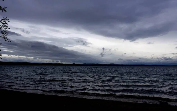Grauer Bewölkter Himmel Über Dem See Südländisch Uvildy — Stockfoto