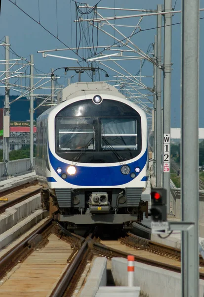 Airport Link Treno Bangkok Thailandia Treno Viaggia Binario Rialzato Tra — Foto Stock