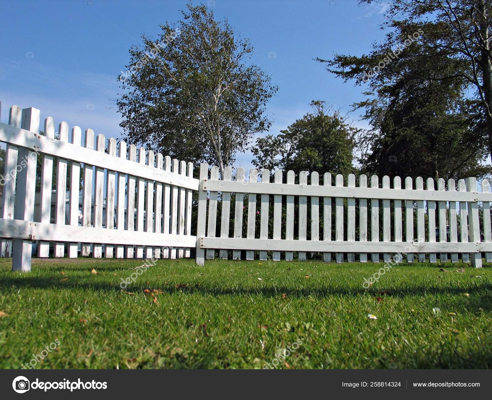 fence different ground levels