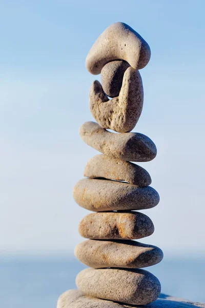 Echilibrul Pietricelor Reciproc Fundal Cer — Fotografie, imagine de stoc