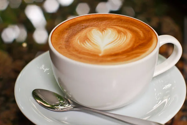 Cappuccino Café Latte Com Forma Coração — Fotografia de Stock