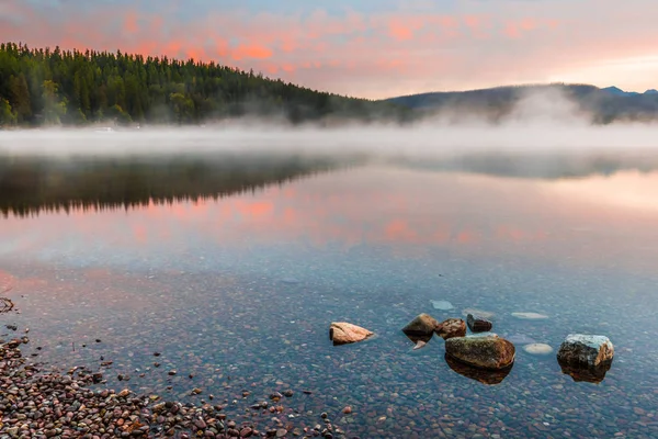 Amanhecer Lago Mcdonald Perto Apgar — Fotografia de Stock