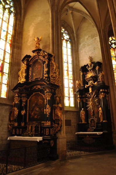 聖ヴィート大聖堂はプラハでローマ カトリック大聖堂です — ストック写真