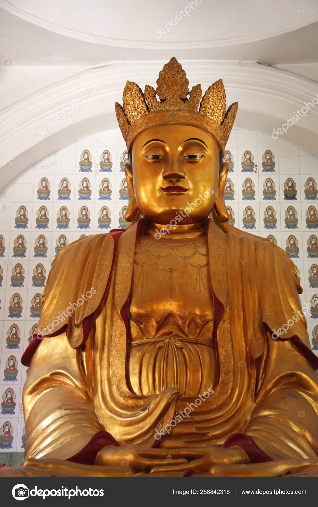 Golden Statue Buddha Chinese Temple Stock Photo C Yayimages 258842316