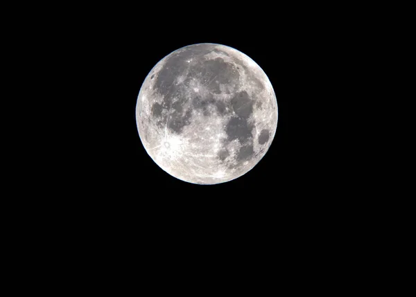 Lua Brilhante Fundo Céu Escuro — Fotografia de Stock