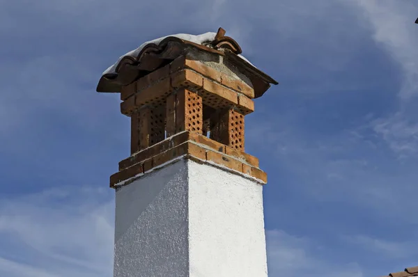 Camino Sulla Casa Tradizionale Nella Piccola Città Koprivshtitsa Bulgaria — Foto Stock