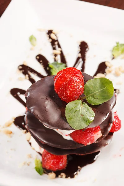 Sobremesa Chocolate Com Morango — Fotografia de Stock