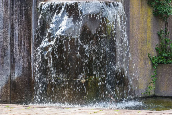 Cascada Diseñada Artificialmente Fuente Fuente Parque — Foto de Stock