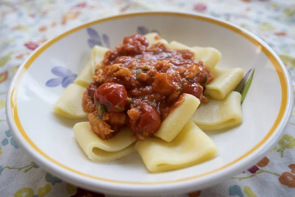 Paccheri Gragnano Con Ragu Pescado Salsa Tomate — Foto de Stock