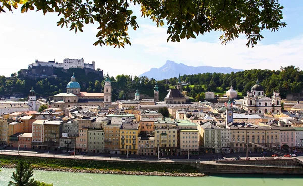 Die Luftaufnahme Der Stadt Salzburg Österreich Vom Kapuziner Kloster — Stockfoto