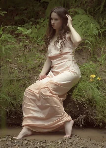 Dívka Fantazie Přírodě Koncepce Pre Raphaelitů — Stock fotografie