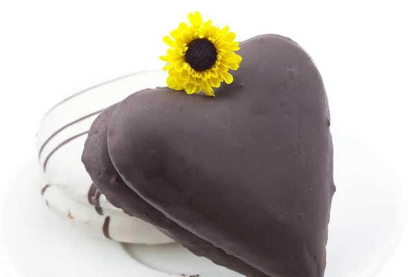 Tårta Form Hjärta Och Blomma Isolerad Vit — Stockfoto