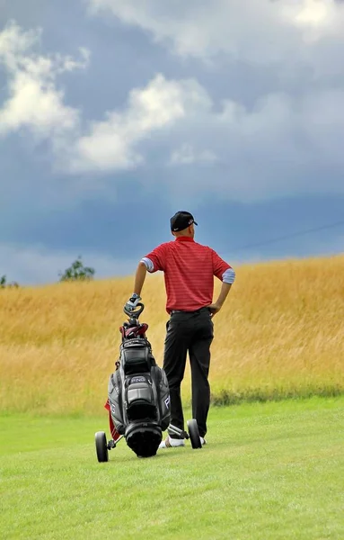 Golfplayer Grama Verde — Fotografia de Stock