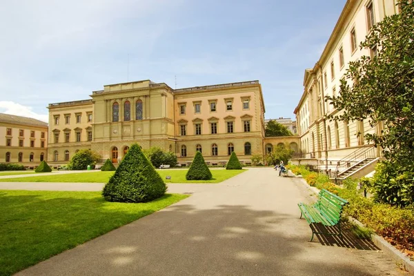 Uniwersytet Genewie Słynny Stary Budynek Parku Bastionami Został Zbudowany 1873 — Zdjęcie stockowe