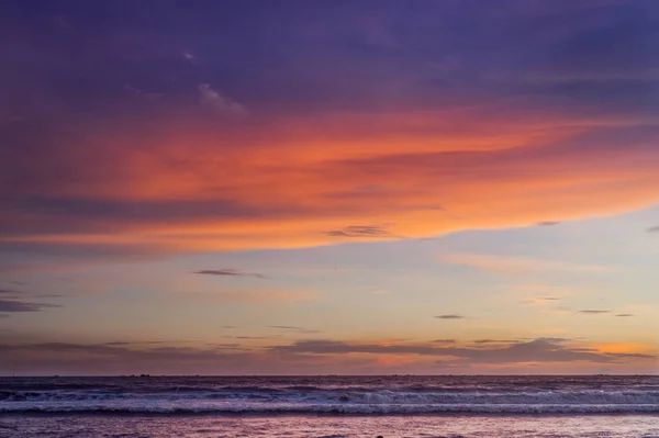 Tramonto Sulla Spiaggia Con Bellissimo Reflecion Cielo — Foto Stock
