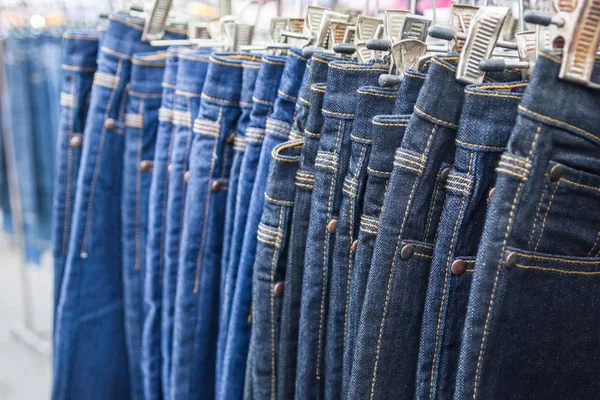 Veel Verschillende Blue Jeans — Stockfoto