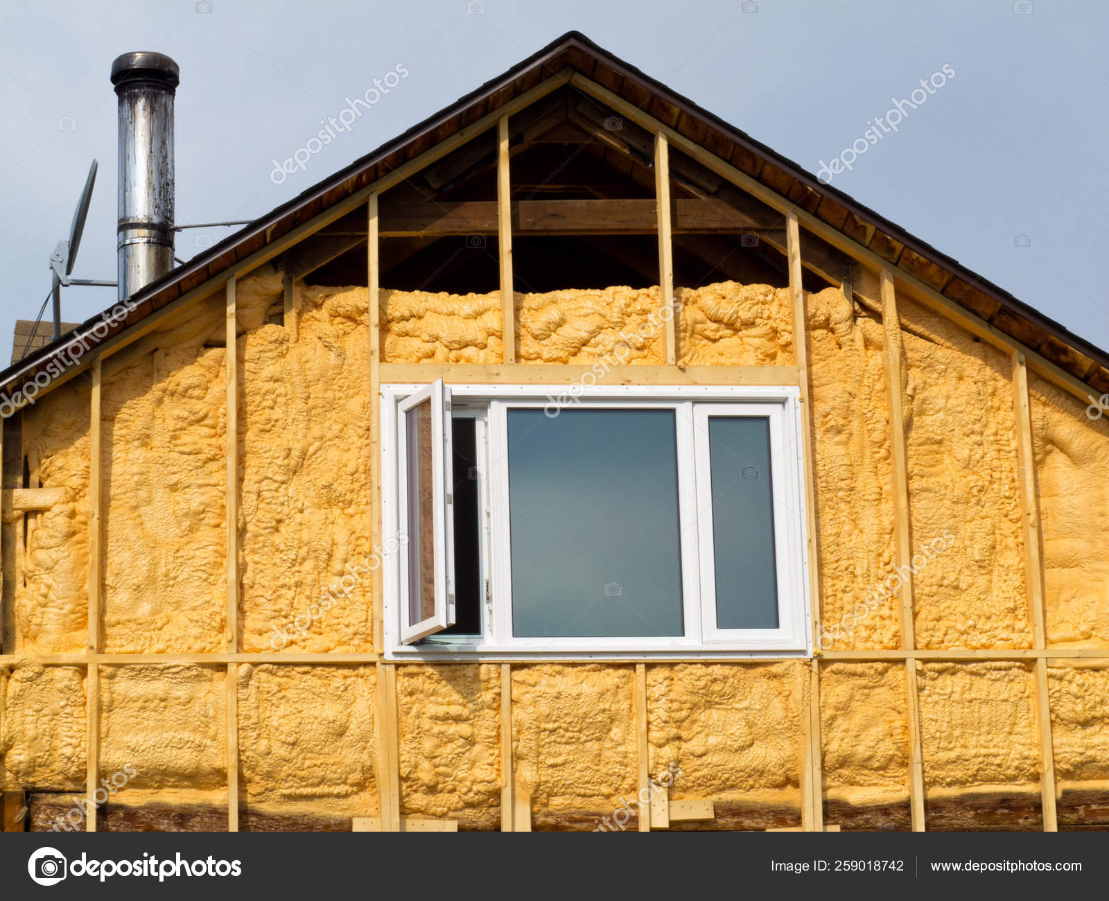 Renovation Old House Wall Sprayed Liquid Insulating Foam