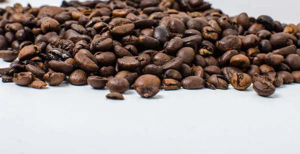 Palonych Ziaren Kawy Aby Przygotować Gorący Napój — Zdjęcie stockowe