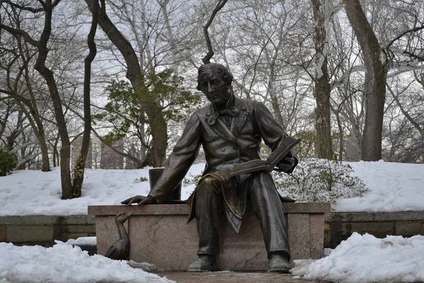 Statue Famous Danish Fairy Tale Writer Hans Christian Andersen Erected — Stock Photo, Image