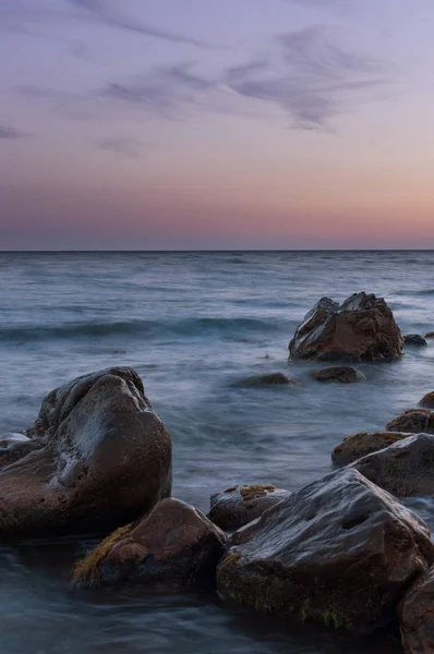 Grandes Rocas Mar Playa Atardecer — Foto de Stock