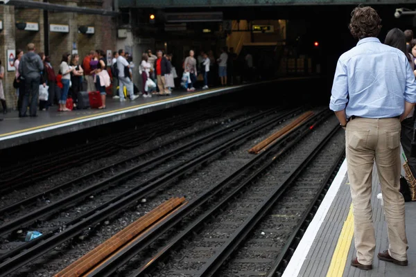 Une Station Métro Londres Avec Passagers — Photo