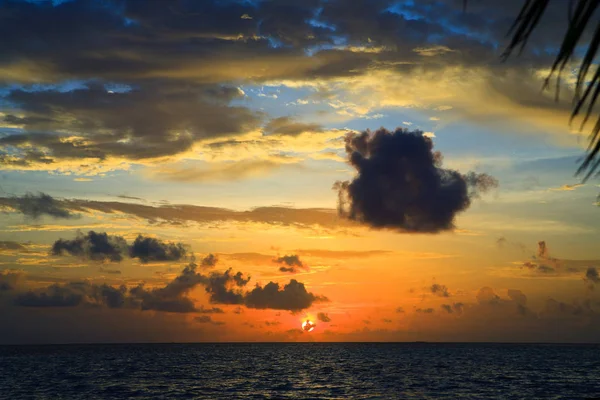 Coucher Soleil Maldivien Image Avec Belle Couleur — Photo