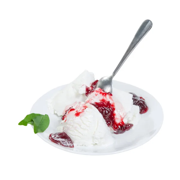 Helado Con Mermelada Frutas Menta Plato Con Cuchara Aislada Sobre — Foto de Stock