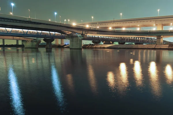 Ahorcado Carreteras Sobre Las Aguas Del Río Por Noche Tokio — Foto de Stock