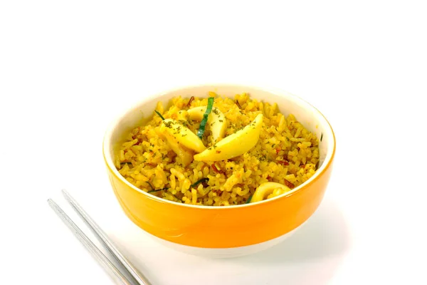 Gebratener Reis Mit Curry Und Tintenfisch — Stockfoto